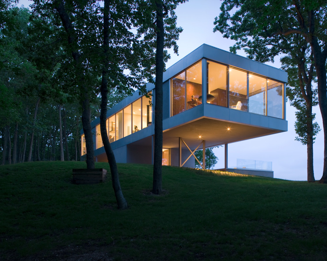 Desain Fasad Kaca Untuk Tampilan Rumah Lebih Cantik Dan Modern
